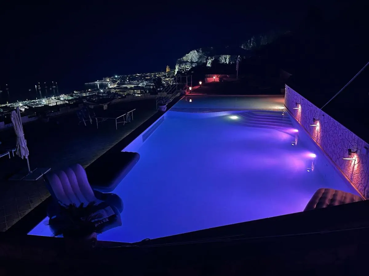 Residence Maestrale 체팔루 아파트