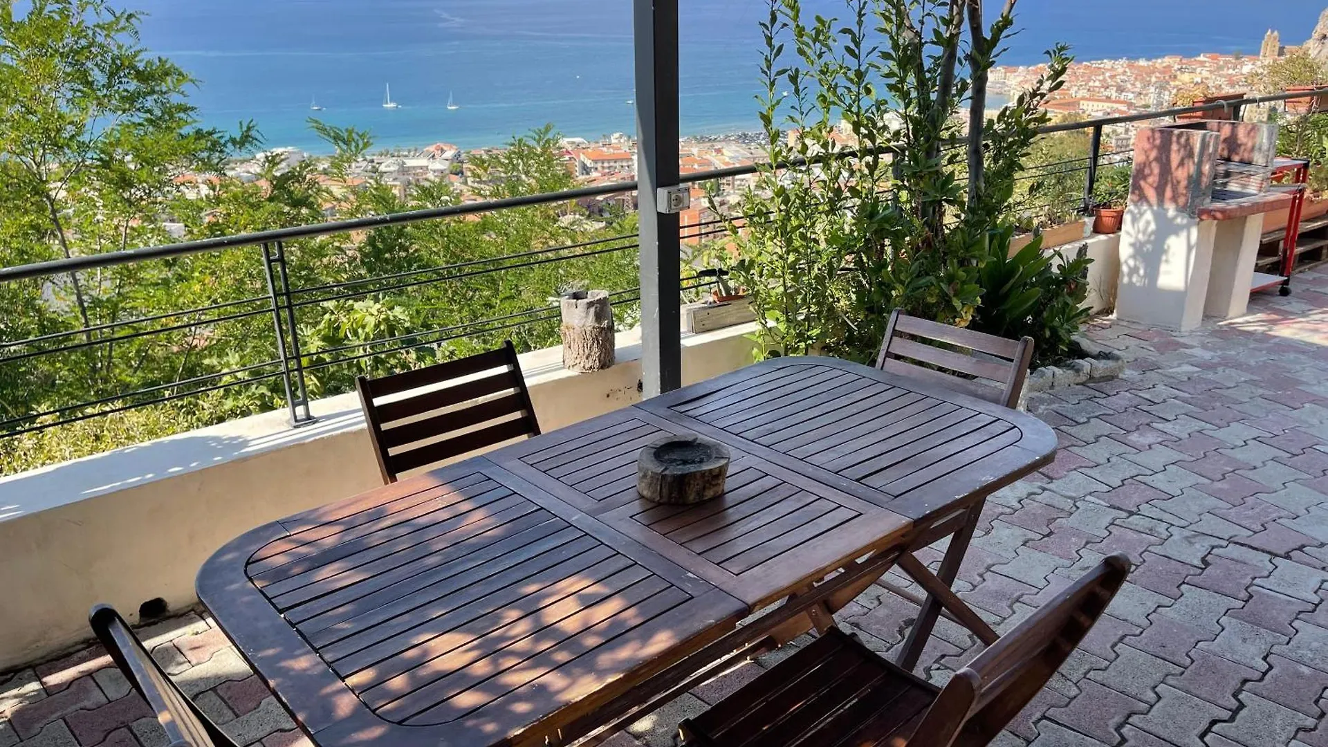 Residence Maestrale Cefalu 0*,