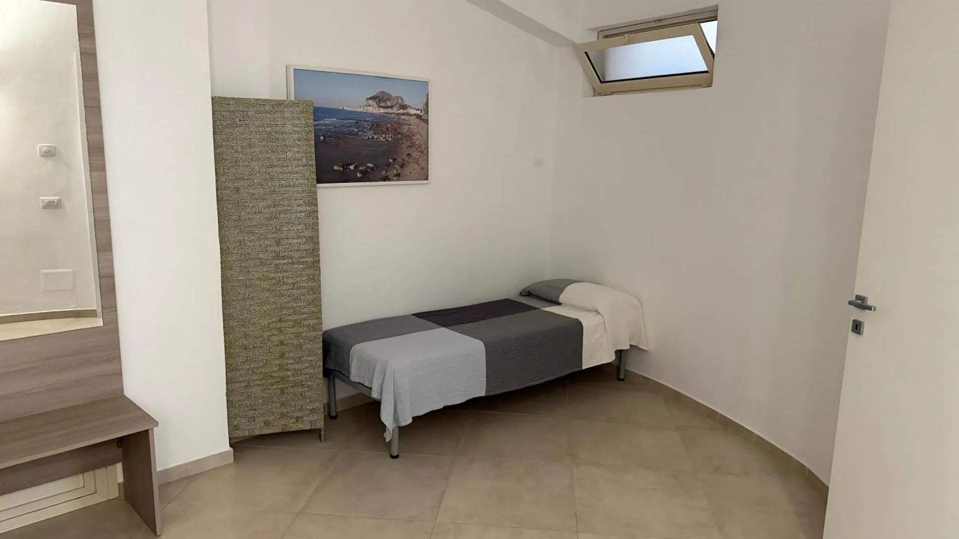 Residence Maestrale Cefalu 0*,