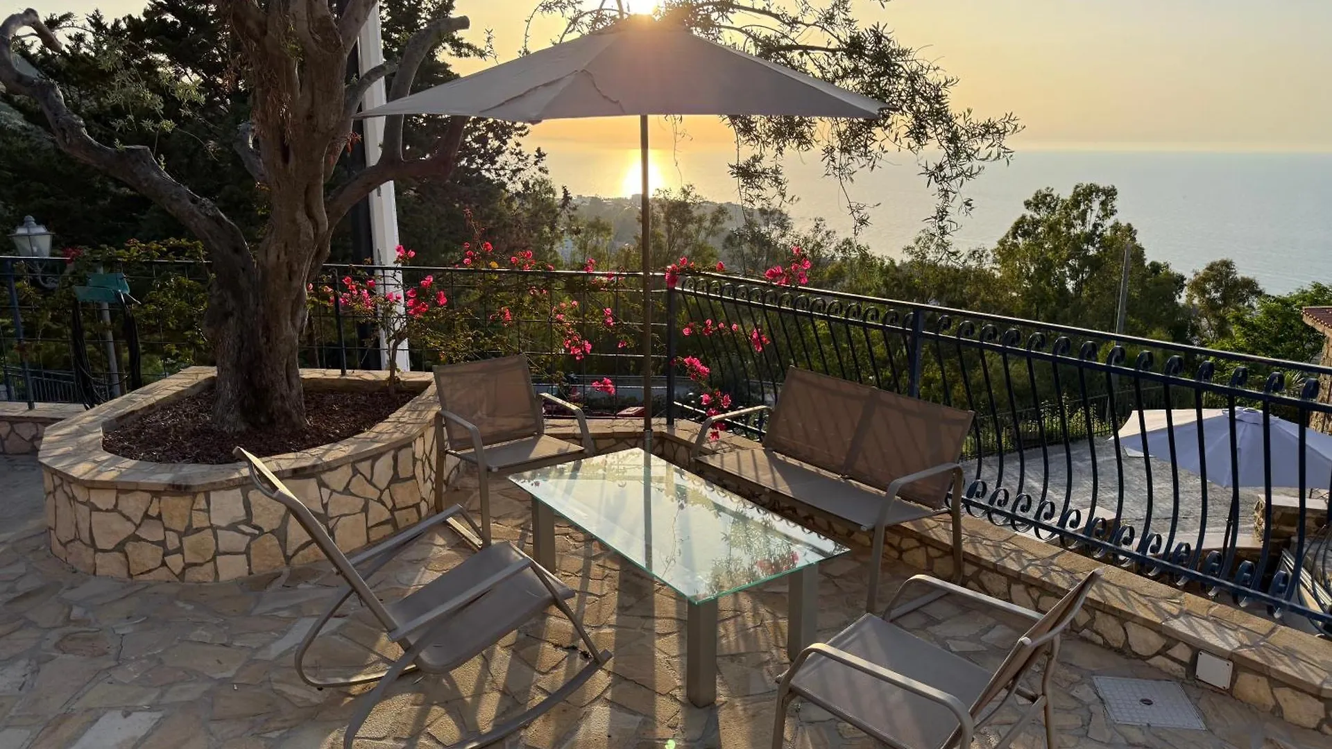 Residence Maestrale Cefalù 0*,  Włochy