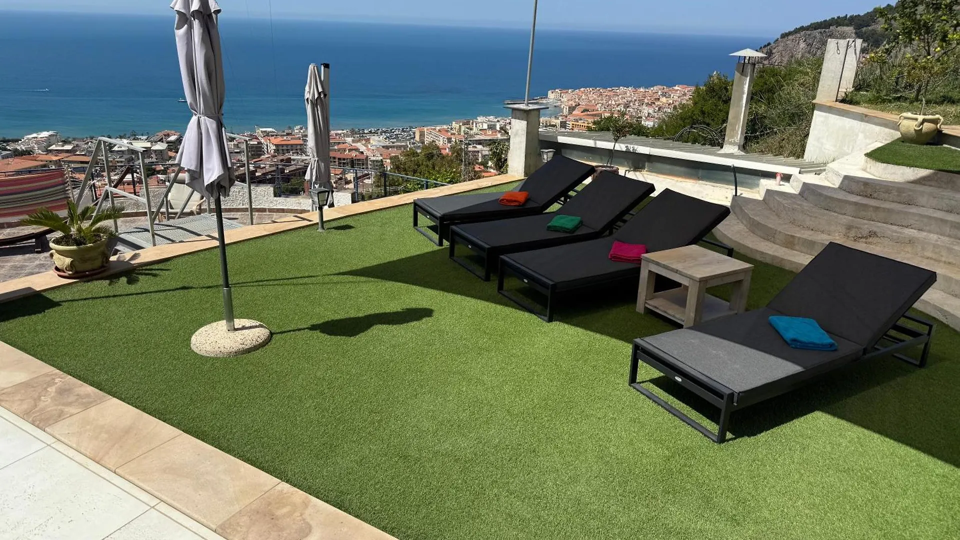 Residence Maestrale Cefalù 0*,